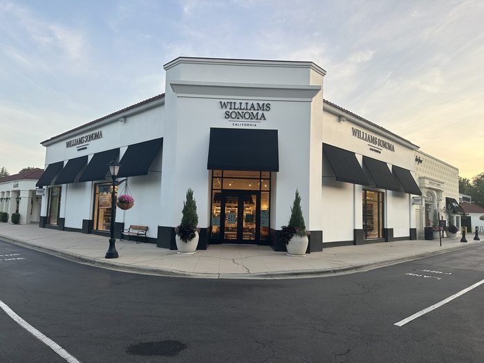 Exterior of a retail building evaluated by Titan SE